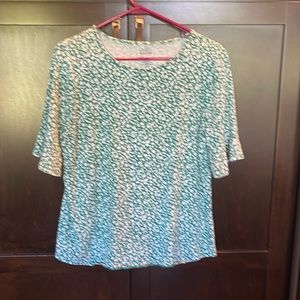 Cute floral shirt, EUC, only worn a few times. Size L